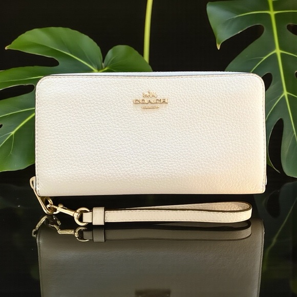 Coach Handbags - Authentic Coach Signature Wallet/Wristlet
